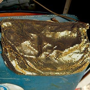 Vintage disco gold metal mesh zippered crossbody